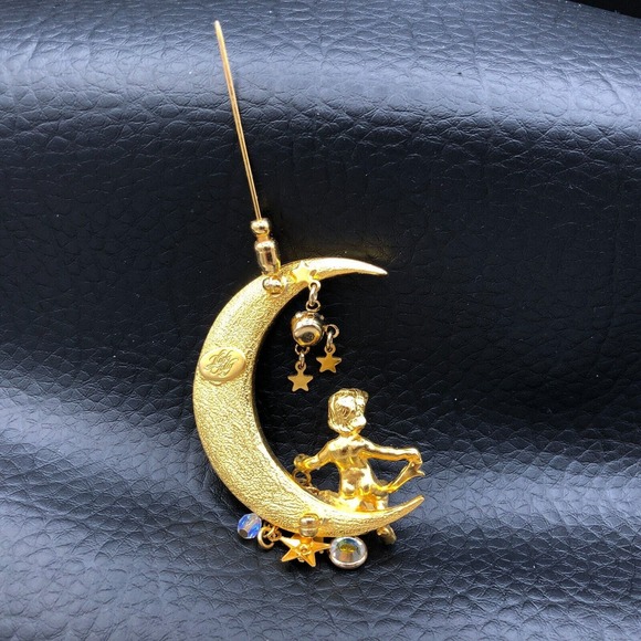 Kirks Folly Brooch Cherub Riding AB Moon Star Charms Vintage Boxed Gold Tone Pin - Picture 3 of 12